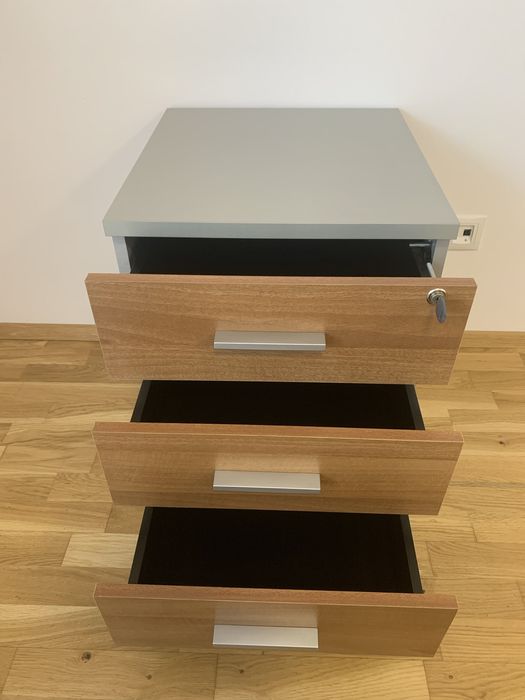 Birou Offix metalic Mobexpert - disponibile 4 bucati