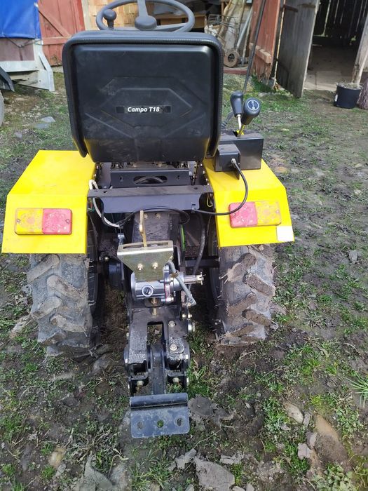 Minitractor articulat
