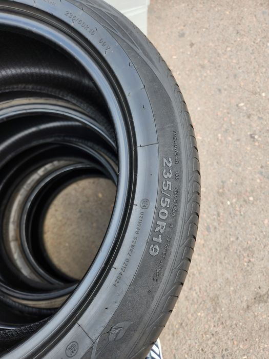 Продаю автомобильные шины r 19
