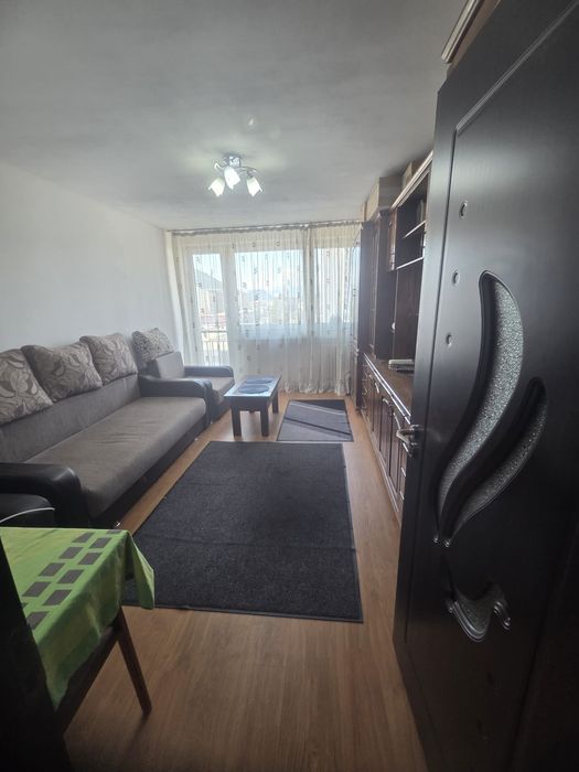 Garsoniera  de inchiriat in Piatra Neamt in blocul Turn de la Unic