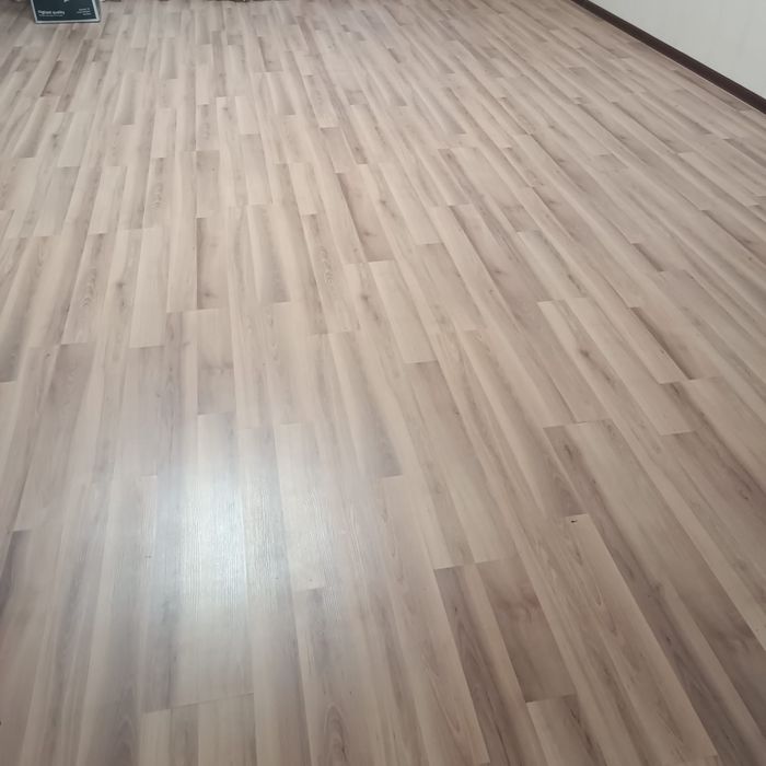 Продам ламинат б/у