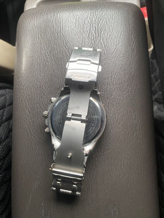 Продам часы casio edifice