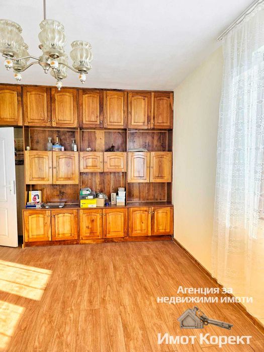 Продава се Четиристаен апартамент в Асеновград - 120 кв.м за 1135 €/кв.м - Снимка #3