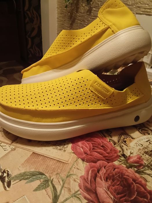 Продам мужские макасины