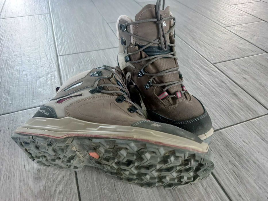 Bocanci Drumetie Quechua 40/41