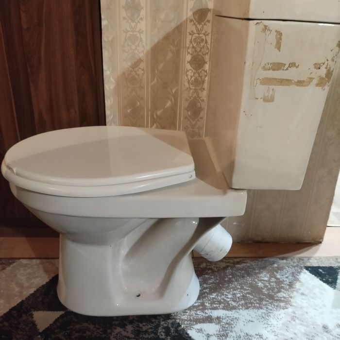 Унитаз бытовой б/у