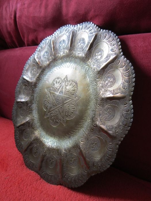 cadou rar bronz  lucrat manual Wicca Tray Plate sec. XX  semnata