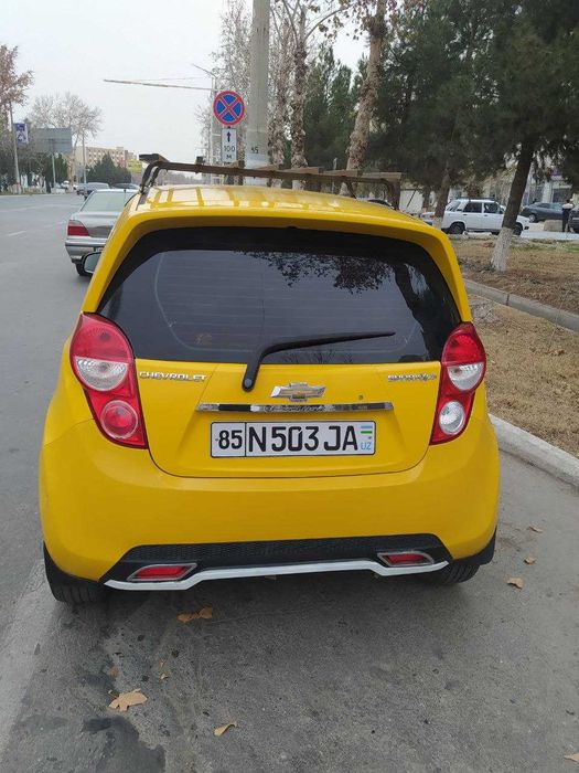 Moshina spark 2014 xolati yaxshi