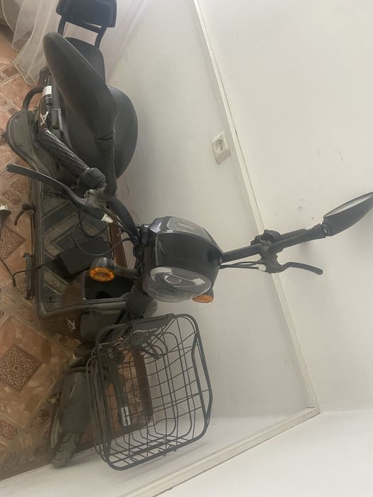 Скутер аманат х5