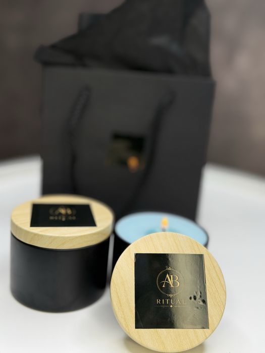 Vand lumanari si boxuri personalizate