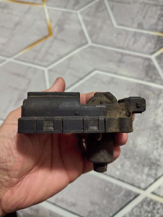 Запчасти Ауди датчик холостого хода