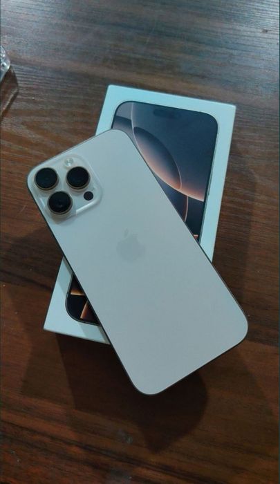 IPhone 16 pro max с гарантии!