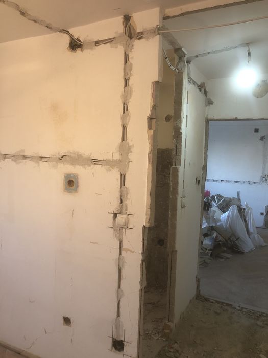 Electrician,execut lucrari de refacere instalatie electrica