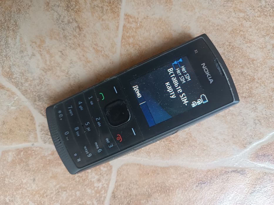Телефон X1-00 Nokia