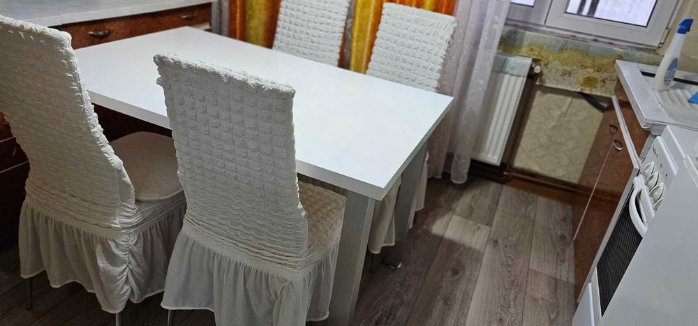 Masa bucatarie + 4 scaune gratuit