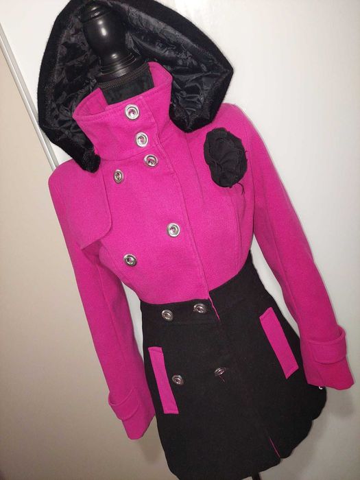 Palton bicolor ciclam negru cu gluga si blanita