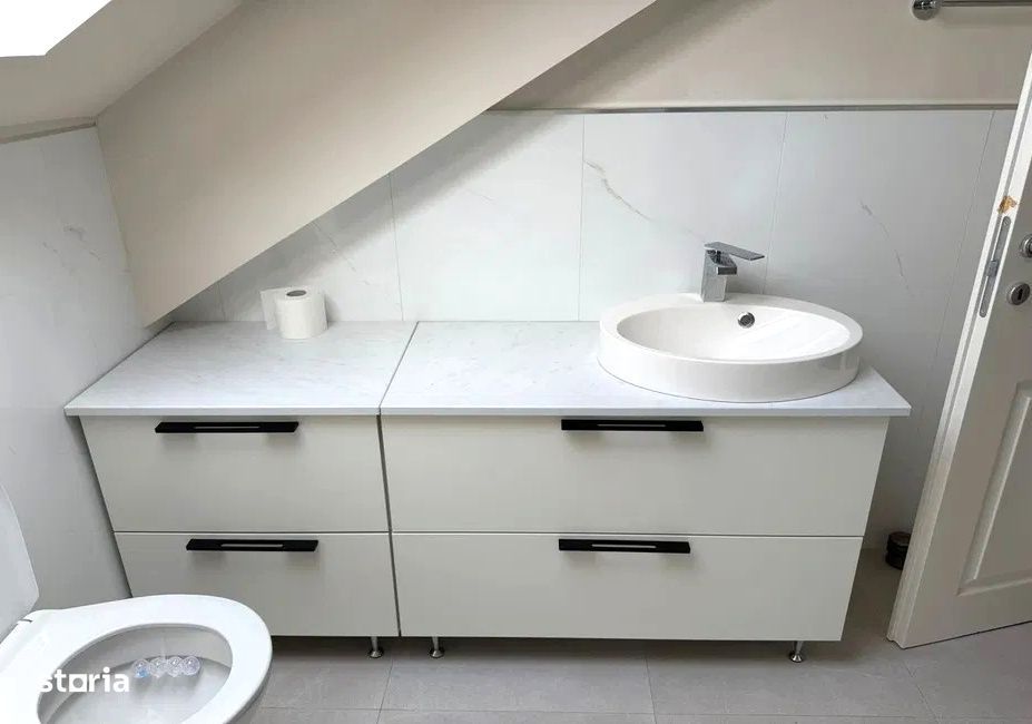 Apartament de 3 camere de inchiriat | Terasa 41 MP | Parcare | Scoala