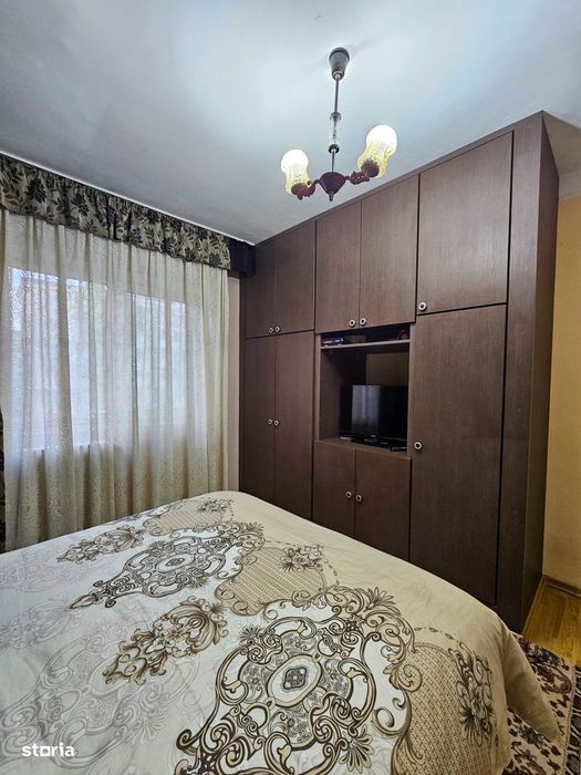 Apartament 3 camere - etaj 1/4 - decomandat - Mircea cel Bătrân - Iași