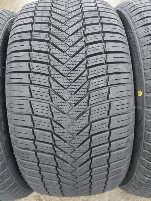 Anvelope Allseason 245-40r18 Aptany