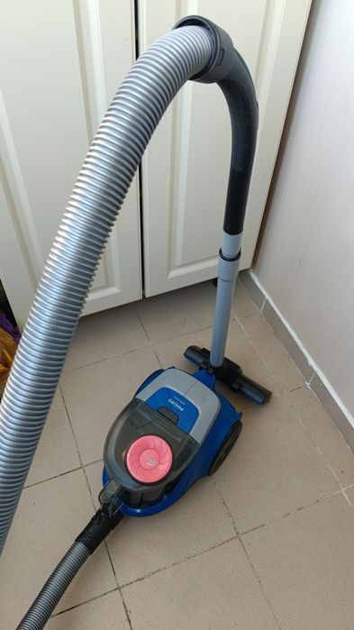 Пылесос Philips 1800w