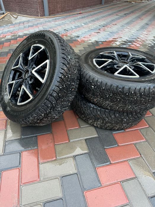 Комплект зимних шин вместе с дисками