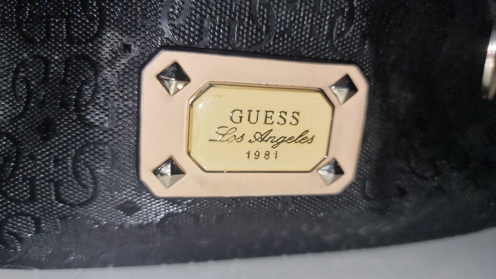 Geanta Guess de vanzare