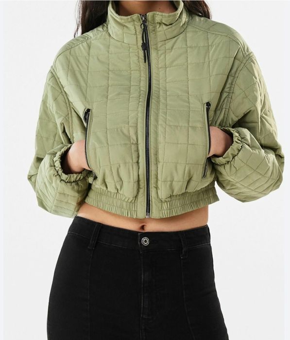 Чисто ново яке-Bershka Хс,С размер