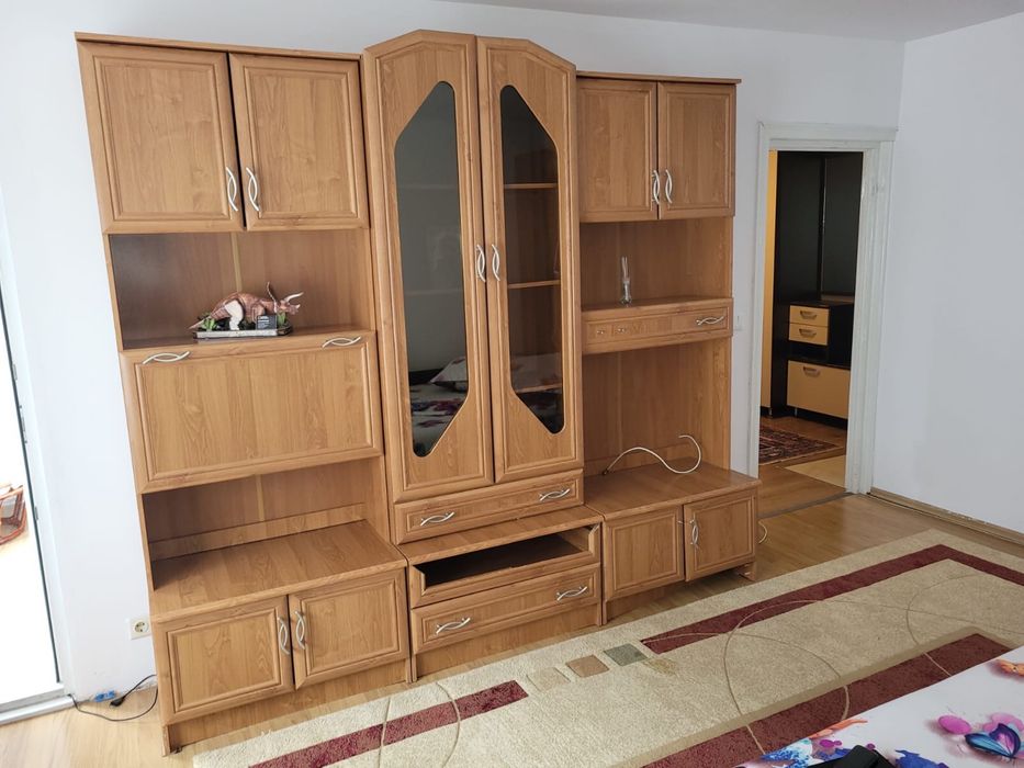 Inchiriez apartamen 2 camare