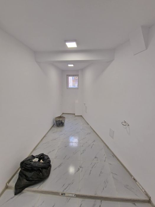 Дава се под наем Магазин в Шумен, Център - 110 кв.м за 408 € - Снимка #5