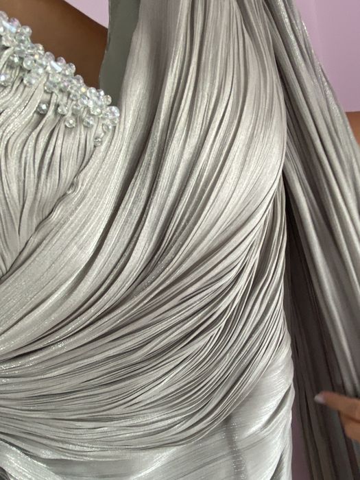 Rochie lunga , eleganta, purtata o singura data, marimea 40