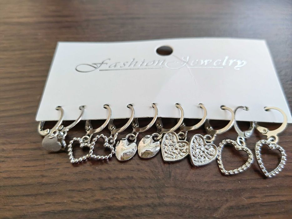 10 броя нови обеци с пеперуди и сърца