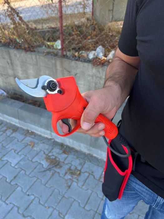 НЕМСКА Aкумулаторна Професионална Лозарска Ножица 20V + ЛЕД ФЕНЕР