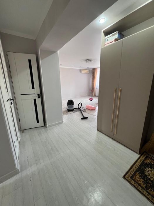 Продам 4-комнатную квартиру