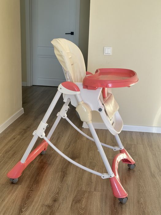 Детский стульчик для кормления