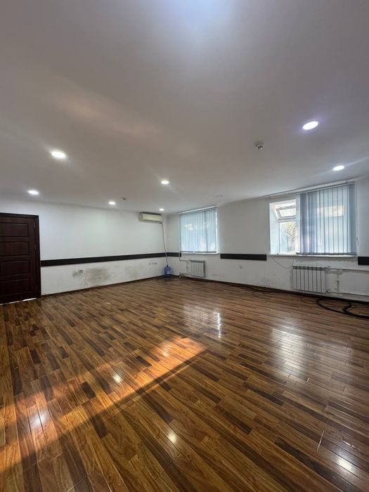 Торговый Центр Чиланзар сдаётся офис.39м2.и 65м2.доступ 24/7