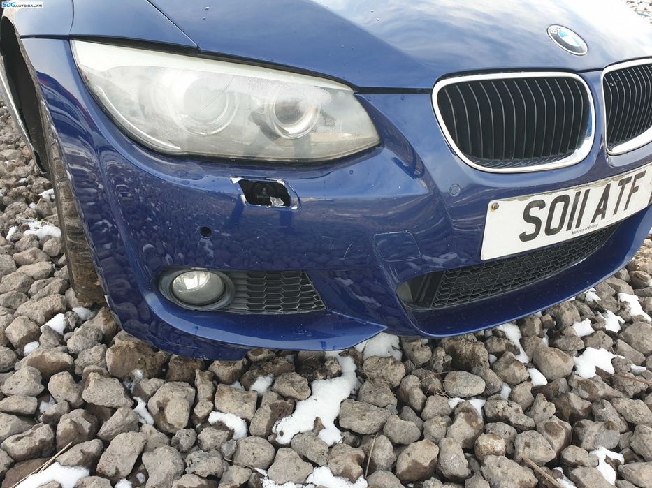 Bara Spoiler Fata M cu Spalatoare Far Grile Proiectoare si Locas Senzori Parcare cu Imperfectiuni BMW Seria 3 E92 LCI FL Facelift 2010 - 2013 Culoare 381/5 Le Mans Blau Metallic [K9327]
