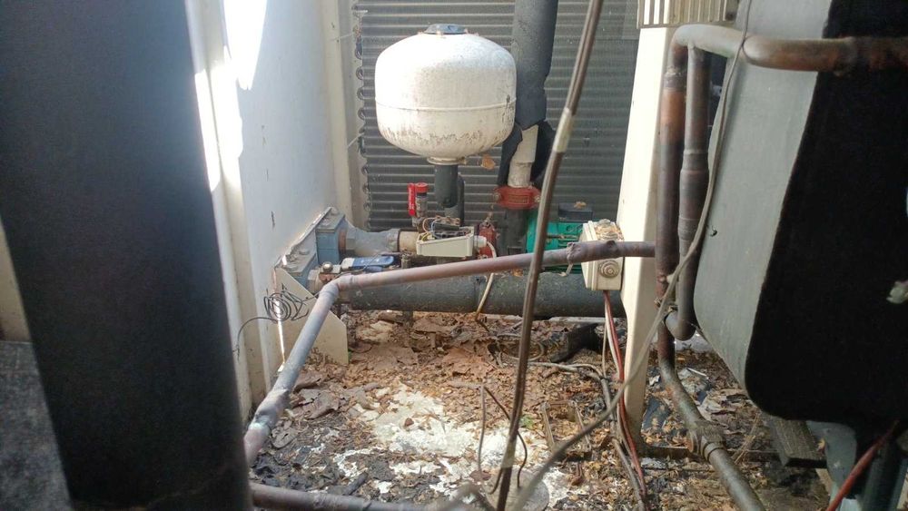 Продавам Чилър ( цял или на части)