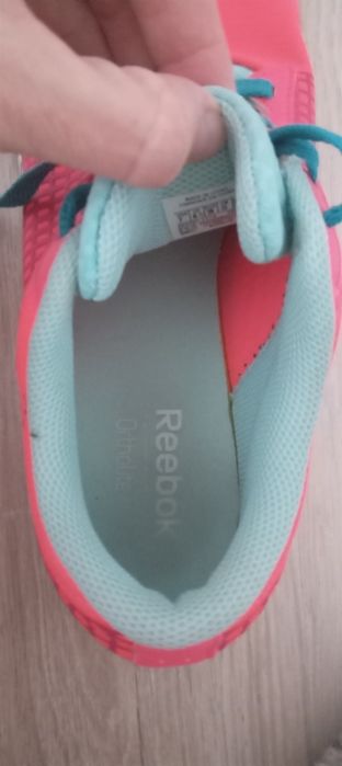 Reebok фирменные кроссовки