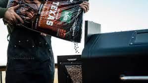 Древесные пеллеты для копчения из фруктовых деревьев.