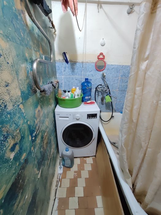 Продается 2-комн (3-52, 3 эт)