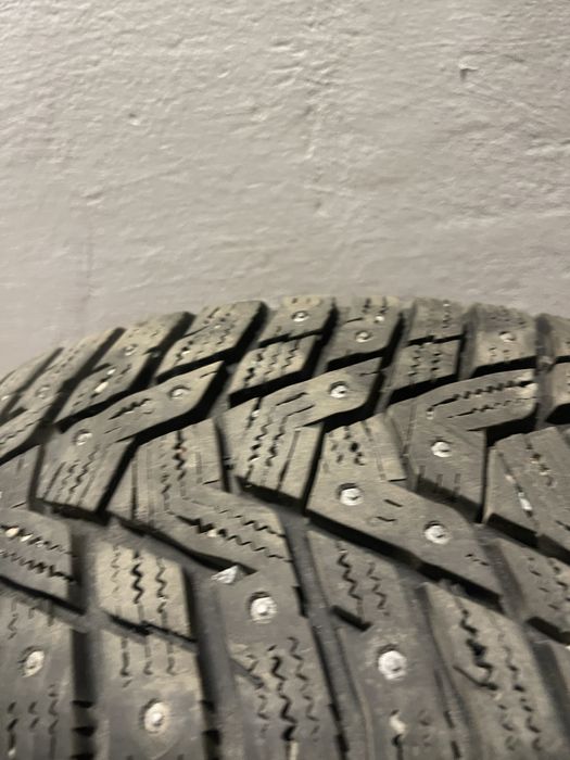 Шины с дисками комплект