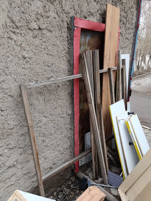 На дрова бесплатно шкаф,полки