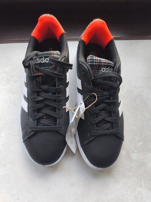 Маратонки Adidas