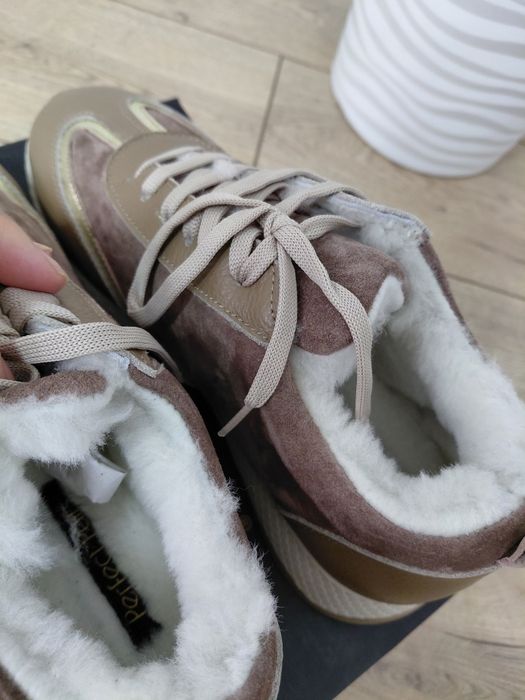 Продам зим обувь 40р новые