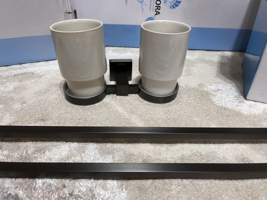 Продаётся набор в ванную комнату