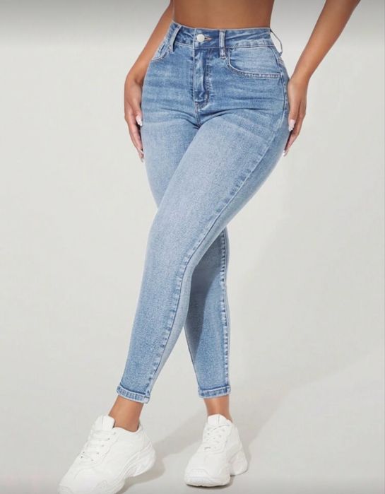 Нови дамски  дънки