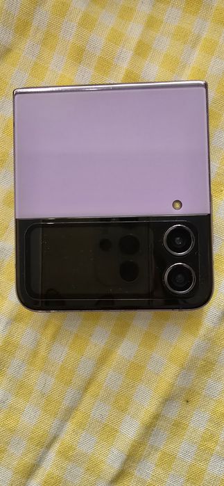 Samsung Galaxy flip 4
