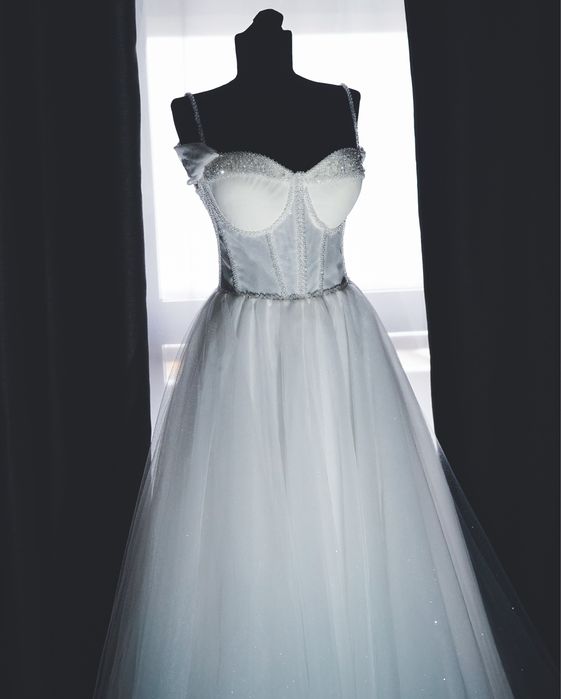 Vand rochie de mireasa