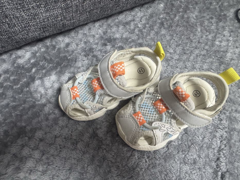 Детские сандали