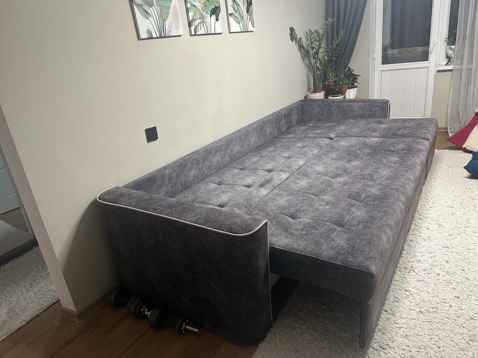 Продается стильный диван, цвет графит